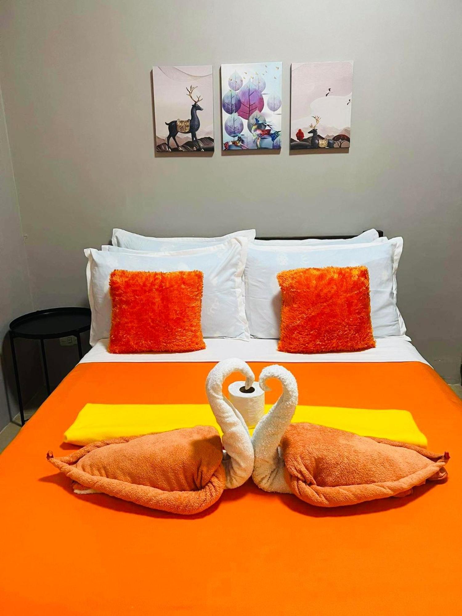 One Palm Tree Villas Condominium - Studio 10O With Balcony - Across Terminal 3 Airport Manila Luaran gambar
